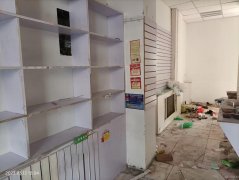 C8039位于昌吉市健康西路附近临街80平店面转让