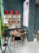 C8040位于昌吉长宁路克丽缇娜100平美容店低价转让