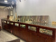 C8045位于昌吉市文化东路金地华庭小区附近临街店面转让