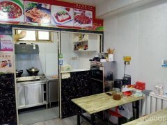 C8050位于汇嘉时代生活广场统一商城西侧路口第一家25平面