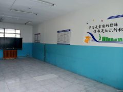 C8083位于昌吉市建设路十三号北临街四楼两套商铺出租