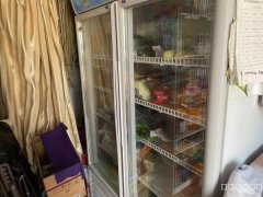 C8096位于昌吉延安南路工商银行旁小区门口便利店转让