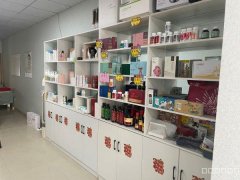 C8107位于昌吉世纪花园门口旁57平旺铺空转