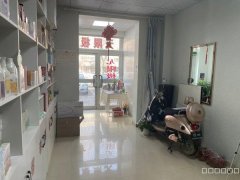 C8107位于昌吉世纪花园门口旁57平旺铺空转