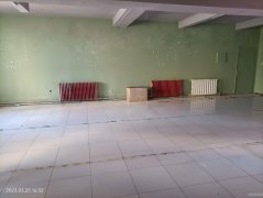 C8113位于五家渠市商业街三楼148平店面出租