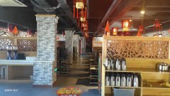 C8125位于奇台县吐虎玛克中街四楼530平店面转让