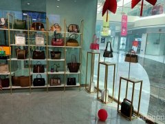 C8154位于五家渠北海一号街72平内铺转让