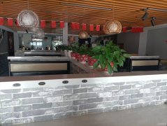 C8155位于奇台县蒲京丽苑小区附近临街260平店面转让