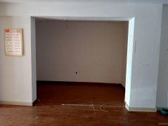 （成功案例）C8198南公园西路上海花园前门临街75平商铺出