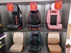 C8213位于吉木萨尔龙壹华庭小区临街100平店面转让