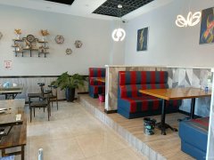 C8221位于昌吉市中山路中山商务广场临街300店面转让