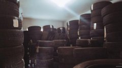 C8223八钢秀水兰庭130平轮胎店转让