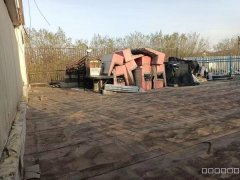 C8235位于呼图壁四季花城临街306平店面出租