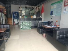C8263位于阜康市锦都花园小区临街126平店面转让