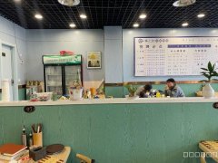 C8265位于乌市金桥路艺术学院对面工程学院斜对面120平快