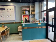 C8265位于乌市金桥路艺术学院对面工程学院斜对面120平快