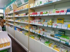 C8268位于昌吉市北京南路紫金名门小区临街75平店面转让