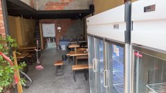 C8270位于昌吉市健康东路海棠小镇一期临街店面转让