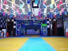 C8275 位于吉木萨尔县希望家园三期临街200平店面转让