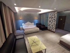 C8276位于吉木萨尔县如家快捷酒店转让