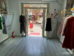 C8305位于昌吉市长宁南路城建新村步行街内临街43平店面转