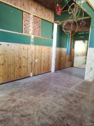 C8350位于昌吉市江南小镇西院临街三层空门面转让