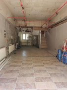 C8350位于昌吉市江南小镇西院临街三层空门面转让