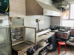 C8372昌吉北京北路宁合家园40平门面转让空转