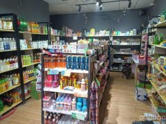 C8374位于奇台县四中附近临街60平店面转让