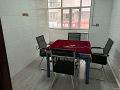 C8377位于昌吉市延安南路印刷巷临街70平店面出租