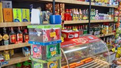 C8378西域家园大门口临街75平自选便利店转让