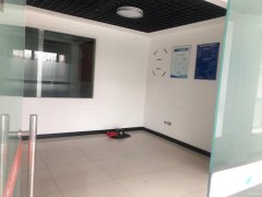 C8379商铺出租 位于昌吉市长宁南路富有国际花园