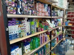 C8391位于奇台县君龙雅居小区临街70平店面转让