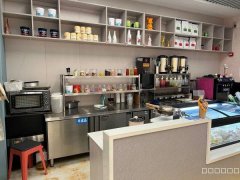 C8401位于五家渠君豪绿洲店铺奶茶店转让
