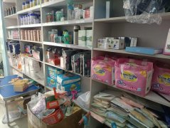 C8411位于昌吉市建国西路金城维也纳南门临街86平店面转让