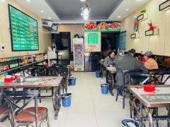 C8415五家渠位于三宫步行街96平餐饮店转让