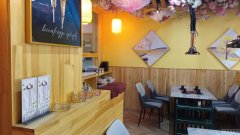 C8423（城南）特变世纪广场营业中精装修120平餐饮旺铺转