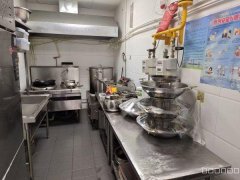 C8437位于乌鲁木齐云上天山客栈迎宾路辣美滋火锅店转让