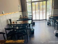 C8453昌吉绿洲路绿洲华庭门面早餐店转让