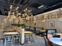 C8468位于奇台县新城酒店附近临街280平店面转让