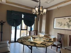 C8468位于奇台县新城酒店附近临街280平店面转让