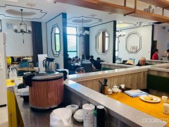 C8472位于乌市马德里春天240平面馆转让