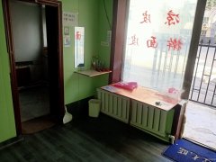 C8464位于昌吉市延安北路新汇嘉对面临街20平门面出租