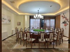 C8492位于乌鲁木齐市东站路万科生活广场疆悦味道餐饮店转让