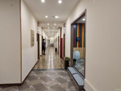 C8492位于乌鲁木齐市东站路万科生活广场疆悦味道餐饮店转让