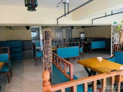 C8491位于乌市西山九鼎300平烧烤店转让