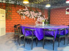 C7584位于昌吉市吐鲁番东路与延安南路交叉口临