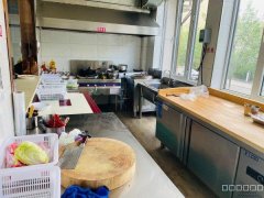 C8583位于昌吉青年南路米兰春天旺铺餐饮店转让