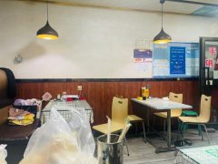 C8594位于昌吉三工镇移动公司旁95平快餐店转让