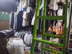 C8619八钢佳域超市楼下172平旺铺转让